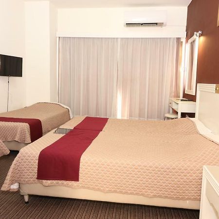 Kings Annex Aparthotel Paphos Buitenkant foto