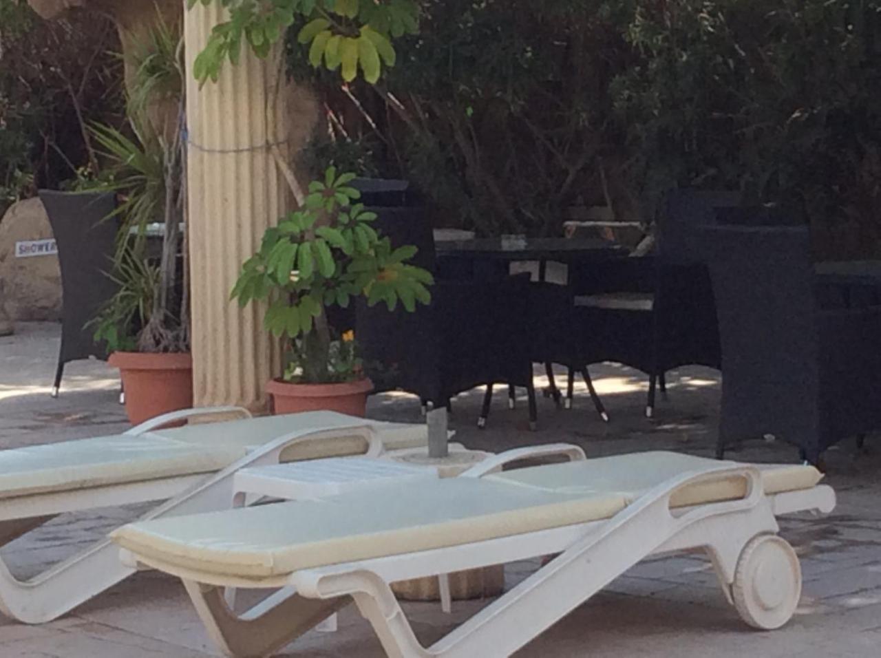 Kings Annex Aparthotel Paphos Buitenkant foto